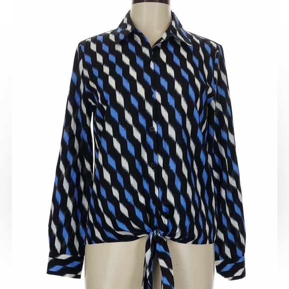 Michael Kors Tops - NWT Michael Kors Size M Long sleeve blouse